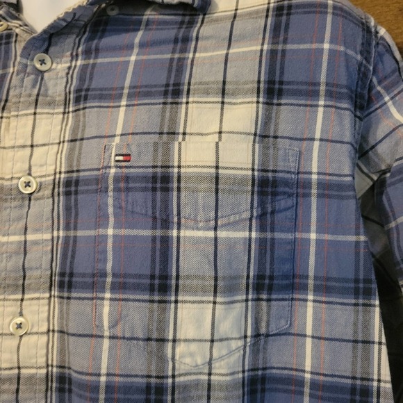 SALE-Tommy Hilfiger men's blue plaid causal button up size small - Picture 4 of 11